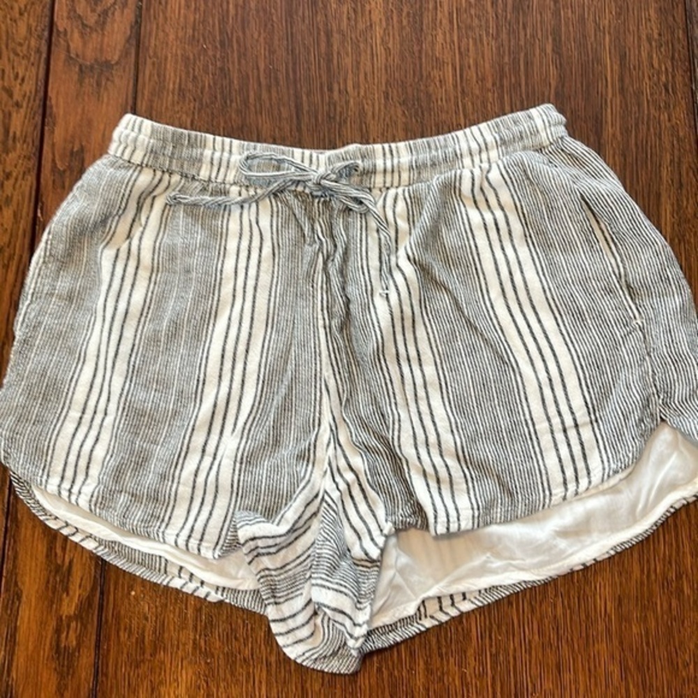 Hollister Linen Pull on Elastic Waist Black White Striped Shorts XS Fully lined